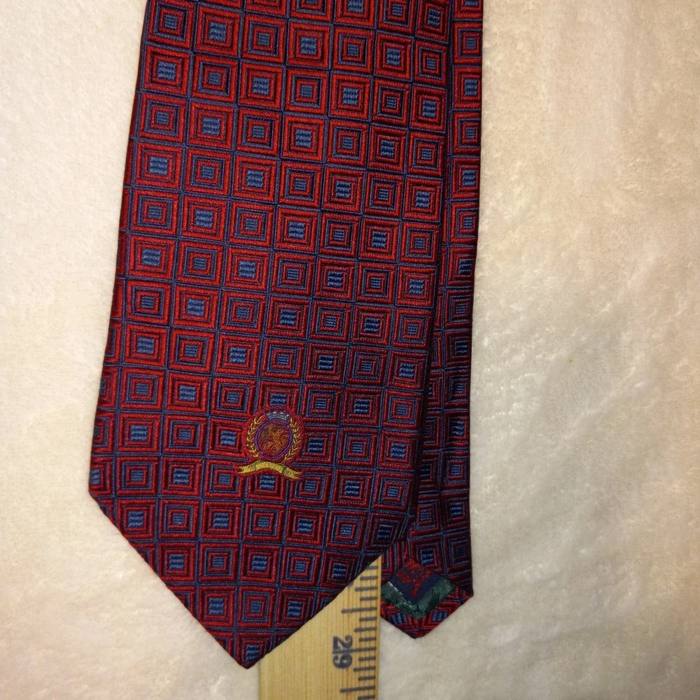 Tommy Hilfiger 100% Silk Tie Red Blue Geometric Men Necktie 58 x 3.3/8
